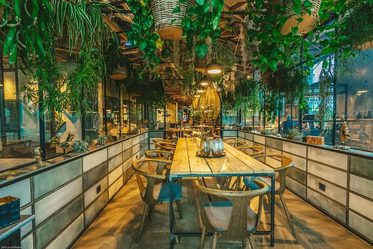Four Elements Hotel Amsterdam 4*,