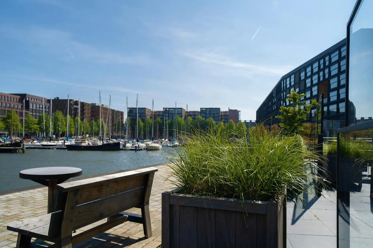 Four Elements Hotel Amsterdam 4*,